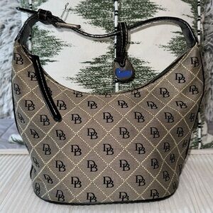 CLASSIC DOONEY & BOURKE Vintage Monogram Hobo Bag Excellent Condition!